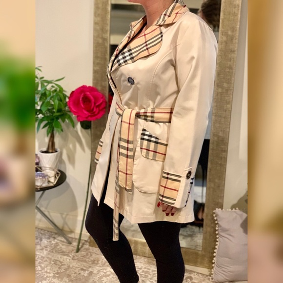 Burberry Trench Coat - Picture 3 of 6